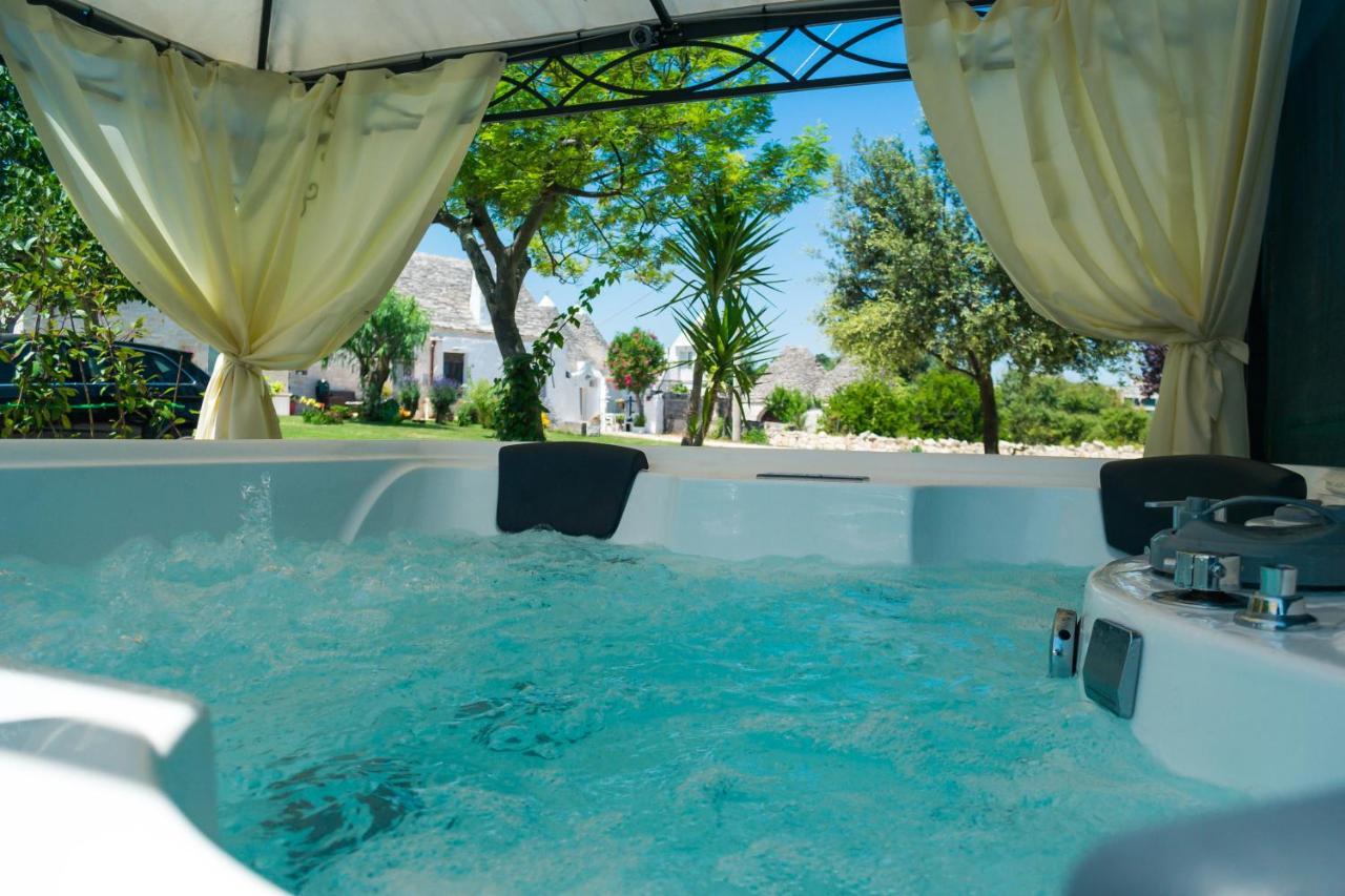 Bed and Breakfast Trulli Donna Isabella Locorotondo Exterior foto